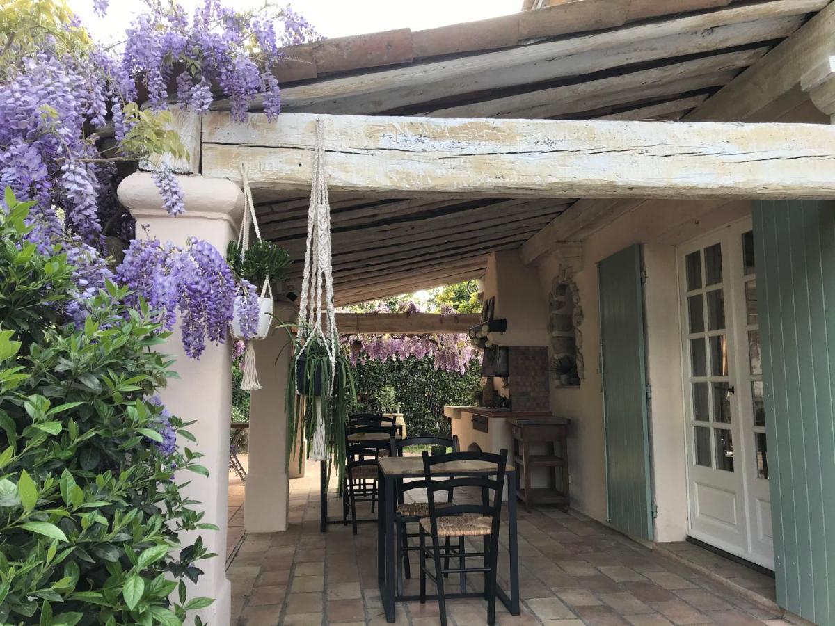 Le Mas De La Source Bed & Breakfast Мужен Екстериор снимка