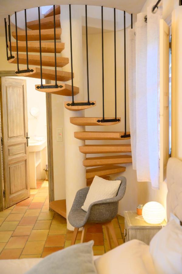 Le Mas De La Source Bed & Breakfast Мужен Екстериор снимка