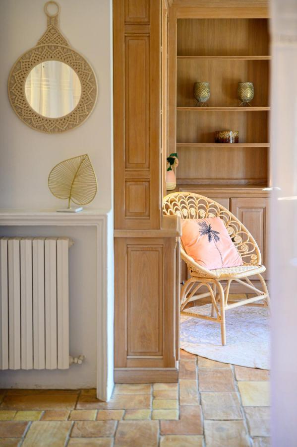 Le Mas De La Source Bed & Breakfast Мужен Екстериор снимка