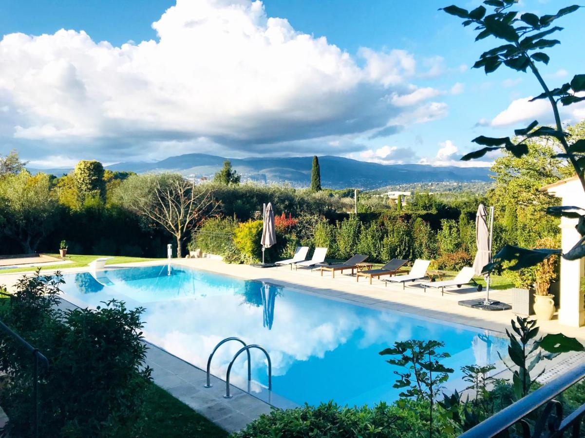 Le Mas De La Source Bed & Breakfast Мужен Екстериор снимка